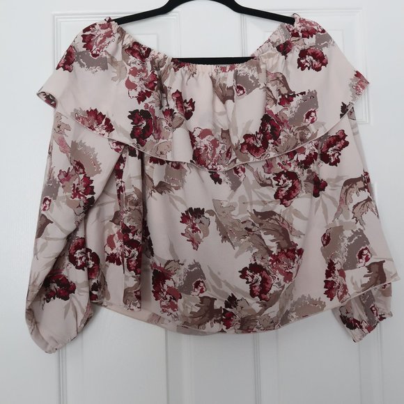 Aritzia Blouse - Picture 1 of 2